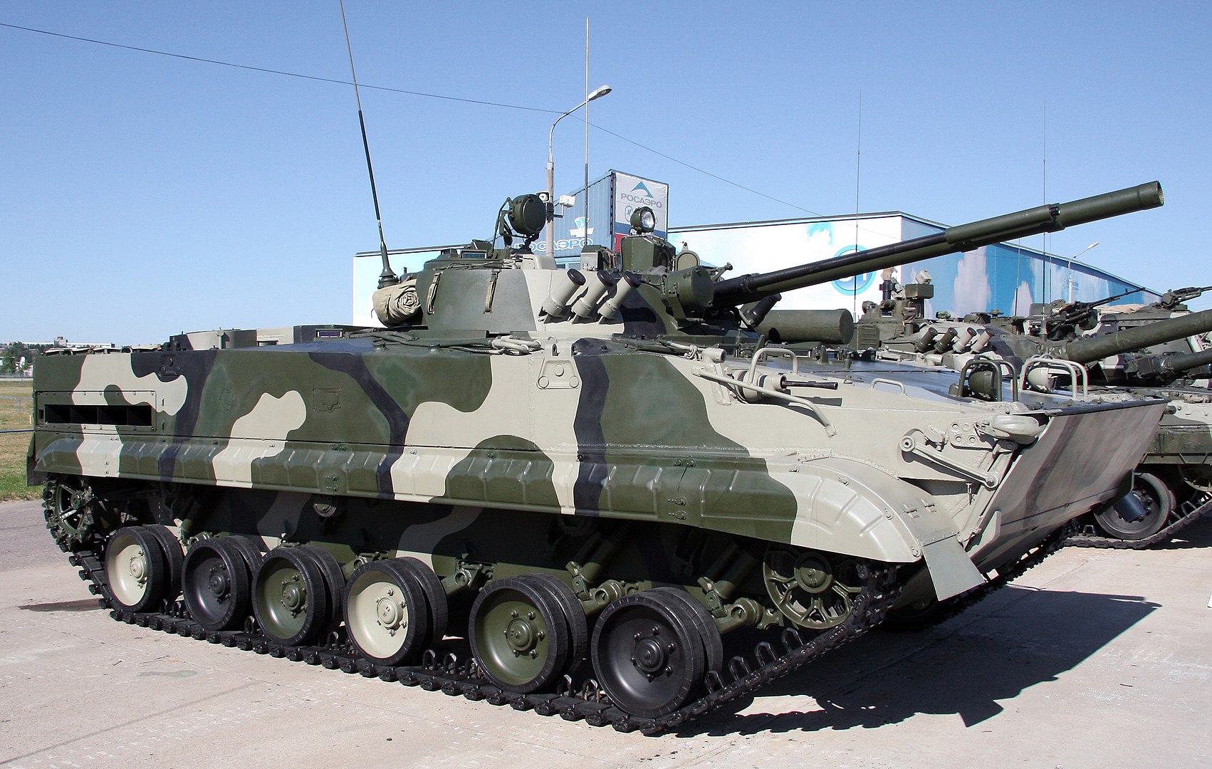 Análisis en profundidad: Características técnicas y papel del BMP-3 en el campo de batalla moderno