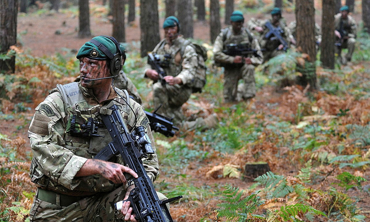 Del frente a la retaguardia: el fusil SA-80 en manos de los soldados británicos El arsenal tecnológico del Reino Unido: Fusil SA-80 en acción