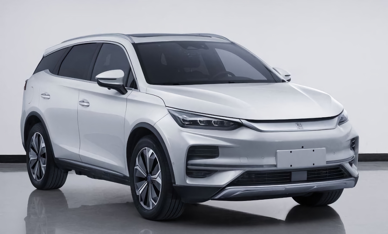 BYD lanzará el rediseñado crossover eléctrico Tang con una autonomía de hasta 700 km BYD lanzará el rediseñado crossover eléctrico Tang con una autonomía de hasta 700 km