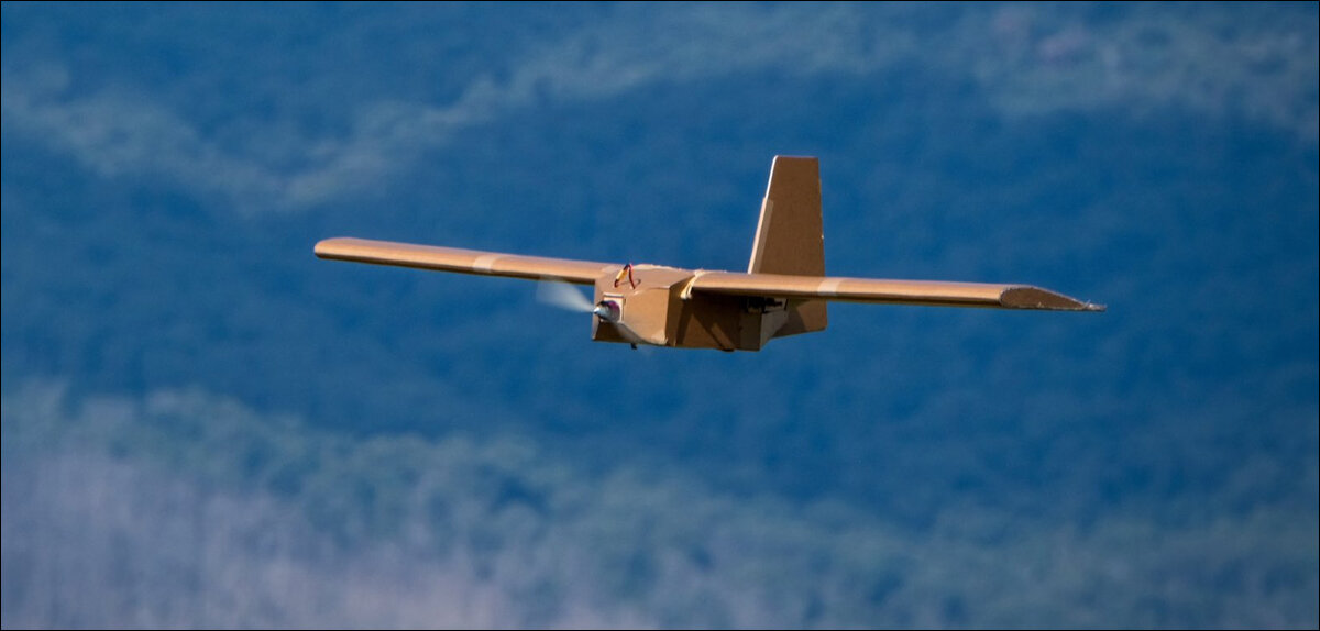 Los drones de cartón australianos SYPAQ podrían alcanzar cinco cazas Su-30 y MiG-29 en territorio ruso, sorteando las defensas antiaéreas Los drones de cartón australianos SYPAQ podrían alcanzar cinco cazas Su-30 y MiG-29 en territorio ruso, sorteando las defensas antiaéreas