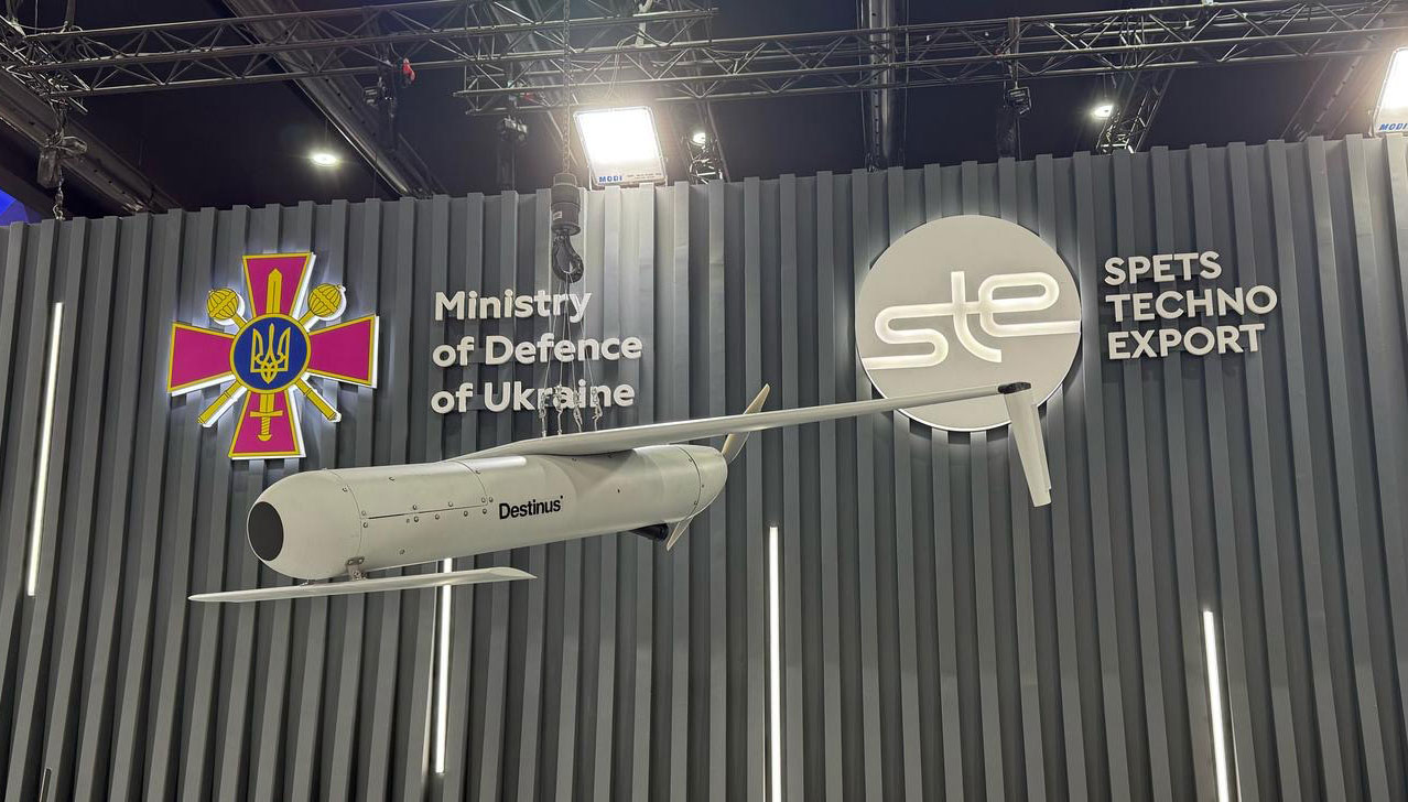 El futuro de la defensa: Destinus presenta innovaciones en IDEX2025 Destinus presenta su última tecnología en IDEX2025 en Abu Dhabi
