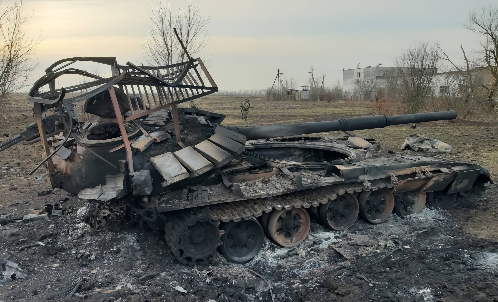86 tanques, 6 aviones, 7 helicópteros, 17 MLRS, 106 sistemas de artillería y 35 drones: las fuerzas armadas ucranianas destruyeron 590 piezas de equipamiento ruso por valor de 673.000.000 dólares durante el contraataque 86 tanques, 6 aviones, 7 helicópteros, 17 MLRS, 106 sistemas de artillería y 35 drones: las fuerzas armadas ucranianas destruyeron 590 piezas de equipamiento ruso por valor de 673.000.000 dólares durante el contraataque