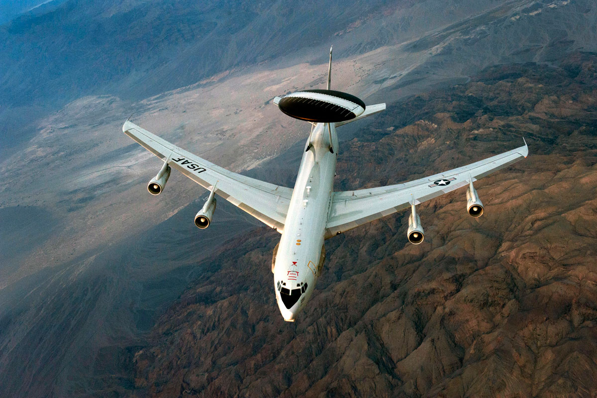 La Fuerza Aérea de EE.UU. retira el primero de los 13 aviones E-3 Sentry tras el A-10C Thunderbolt II La Fuerza Aérea de EE.UU. retira el primero de los 13 aviones E-3 Sentry tras el A-10C Thunderbolt II