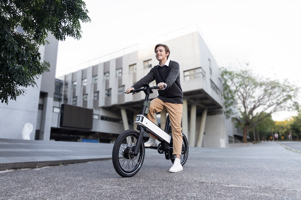 Acer presenta ebii SmartBike con 110 km de autonomía y soporte de IA por 1.999 euros