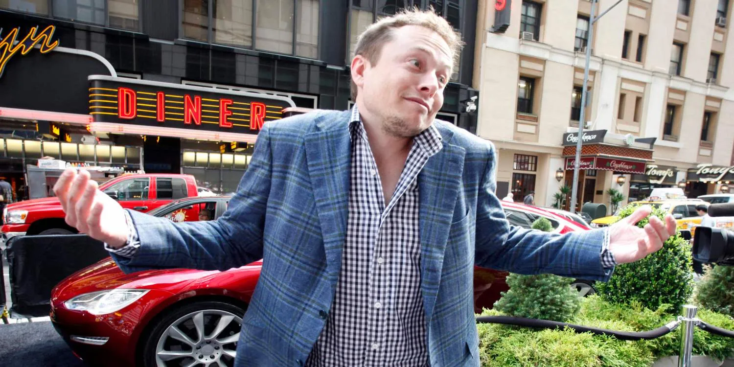 Un tribunal prohíbe a Tesla pedir dinero a los abonados a Full Self-Driving para actualizar el ordenador de a bordo Un tribunal prohíbe a Tesla pedir dinero a los abonados a Full Self-Driving para actualizar el ordenador de a bordo