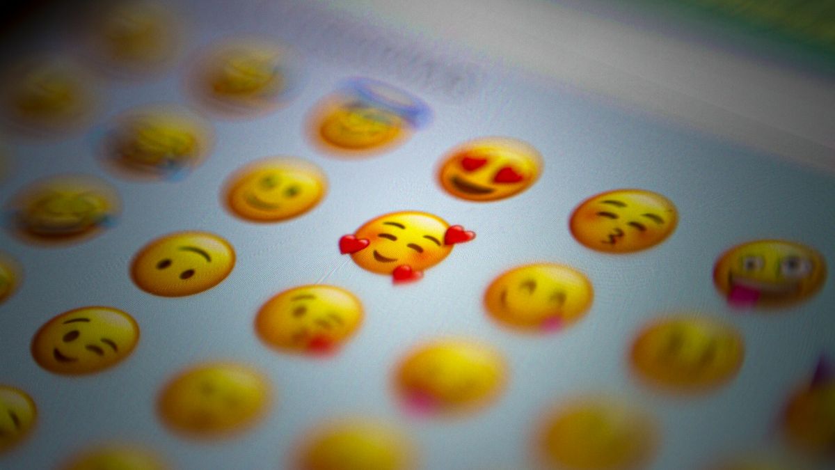 Bloomberg: iOS 18 permitirá crear tus propios emoji mediante inteligencia artificial Bloomberg: iOS 18 permitirá crear tus propios emoji mediante inteligencia artificial