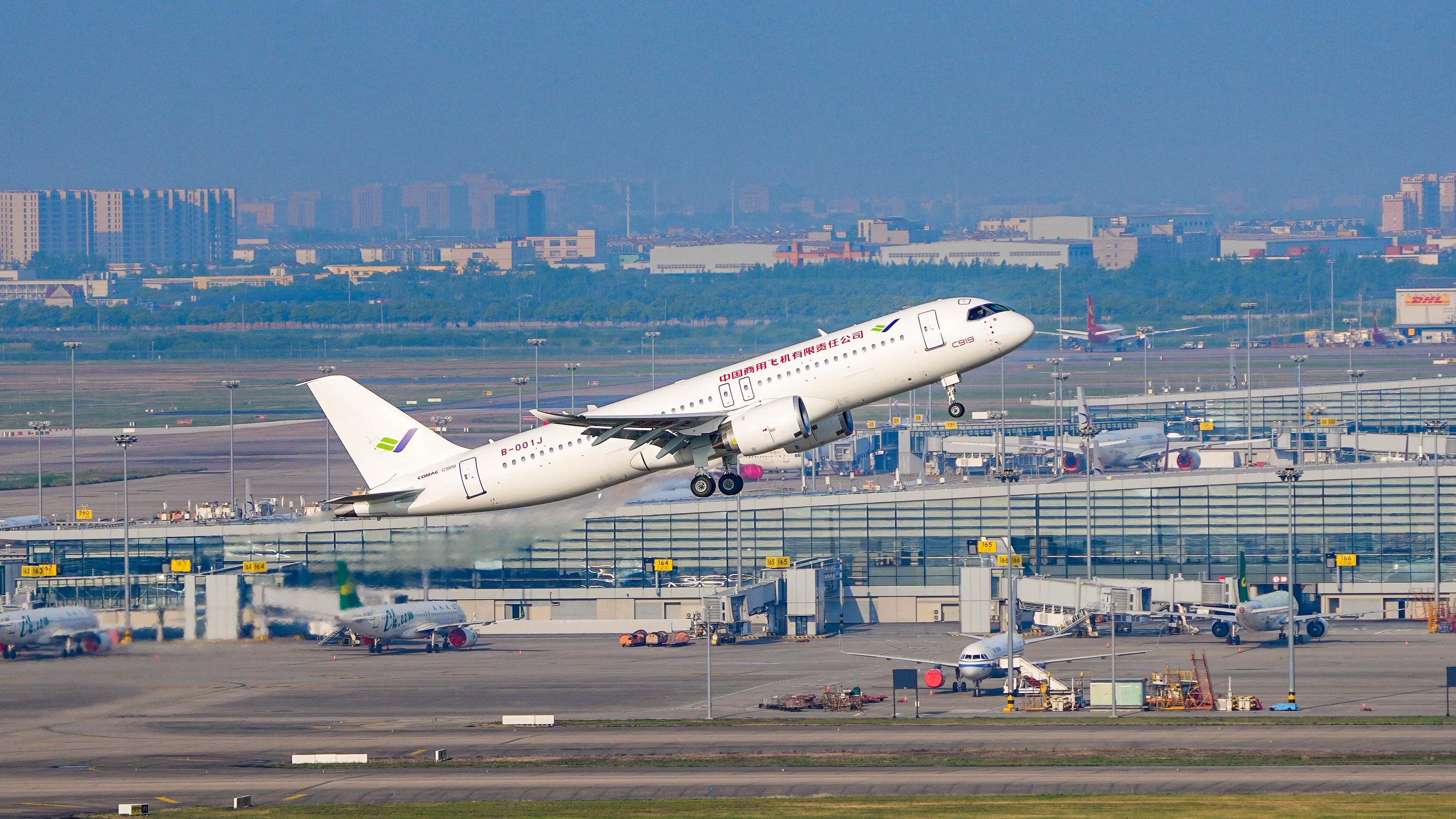 China aprueba la puesta en servicio de un avión COMAC 919 de 90 millones de dólares para competir con el Airbus A320 y el Boeing 737 China aprueba la puesta en servicio de un avión COMAC 919 de 90 millones de dólares para competir con el Airbus A320 y el Boeing 737