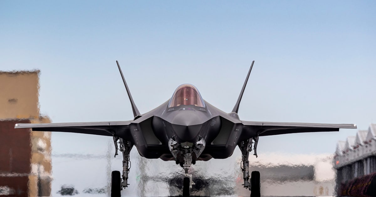 Lockheed Martin quiere firmar este año un contrato para producir cientos de nuevos cazas de quinta generación F-35 Lightning II