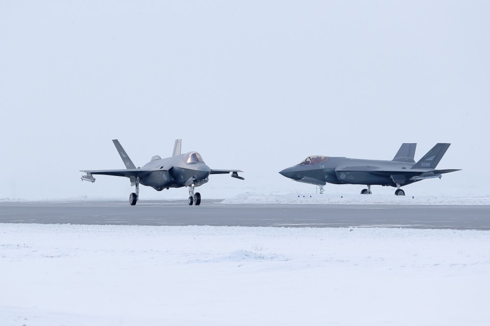 Noruega aportará 7 millones de dólares para formar a técnicos de cazas de quinta generación F-35 Lightning II Noruega aportará 7 millones de dólares para formar a técnicos de cazas de quinta generación F-35 Lightning II