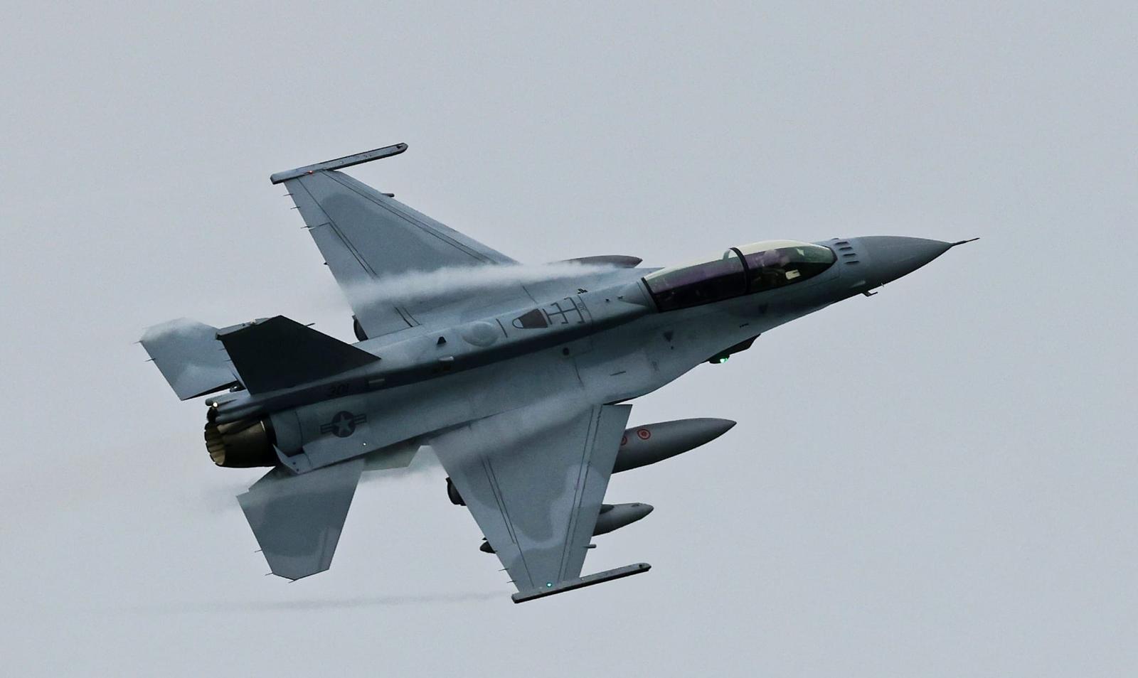 Modernización de la defensa: La flota búlgara se reabastece con cazas F-16D (V) Primer F-16D(V) búlgaro: una nueva etapa en las capacidades de defensa