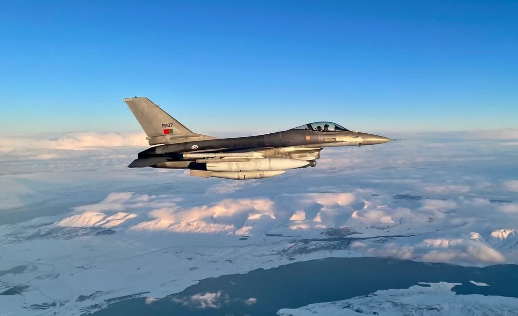 Aviones de combate F-16 portugueses interceptan un avión militar ruso IL-76 frente a las costas de Estonia Aviones de combate F-16 portugueses interceptan un avión militar ruso IL-76 frente a las costas de Estonia