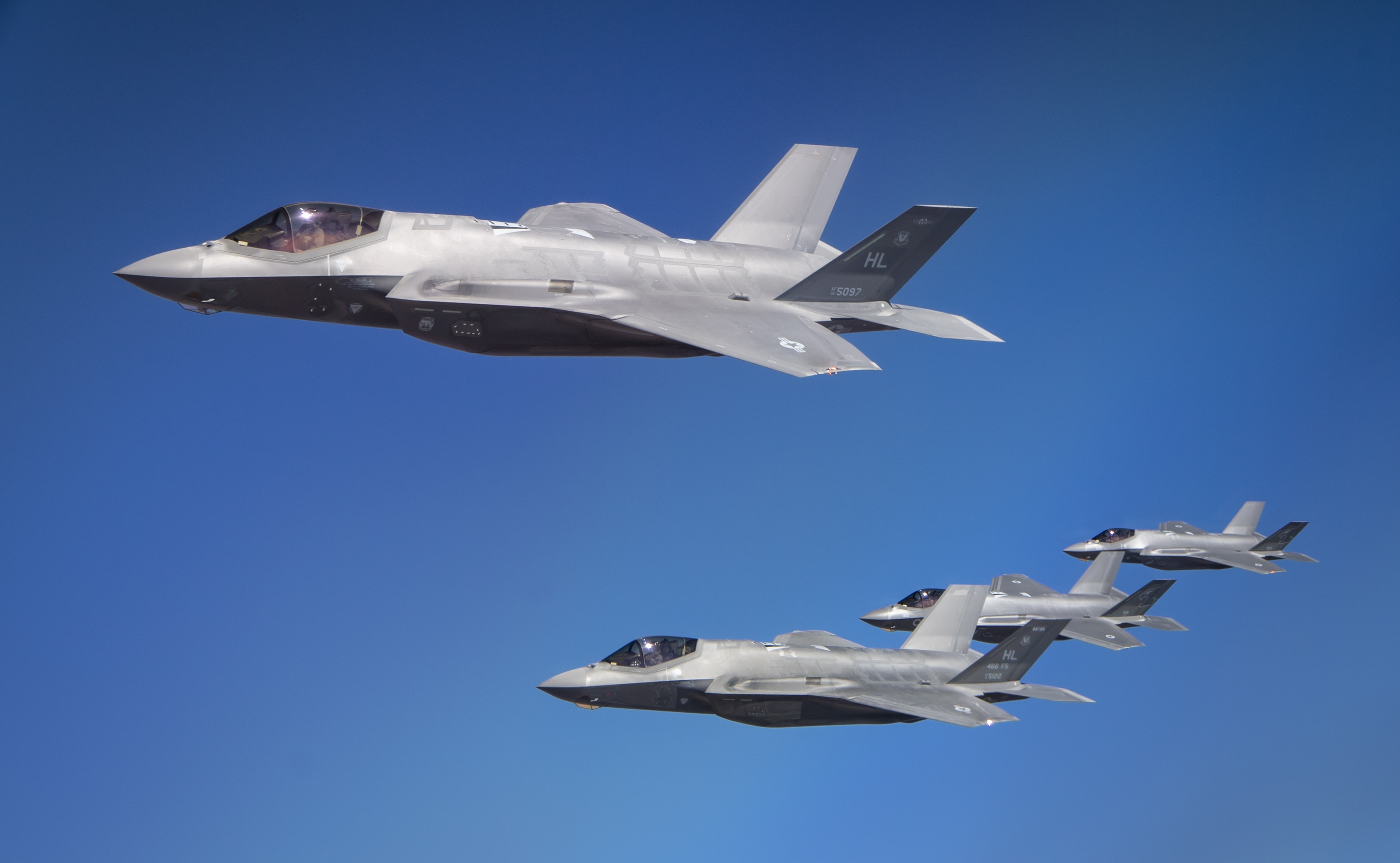 Las Fuerzas Aéreas de EE.UU. gastarán 6.400 millones de dólares en la compra de cazas F-35A Lightning II y F-15EX Eagle II Las Fuerzas Aéreas de EE.UU. gastarán 6.400 millones de dólares en la compra de cazas F-35A Lightning II y F-15EX Eagle II