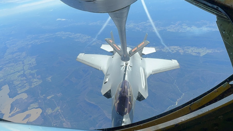 Tecnología sin límites: Cómo el F-35 polaco mejora sus capacidades con el reabastecimiento aéreo Cielos abiertos: El F-35 polaco domina el reabastecimiento en vuelo