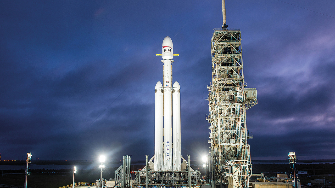 SpaceX recibió 155 millones de dólares para lanzar el dron orbital secreto X-37B de Boeing utilizando un cohete Falcon Heavy SpaceX recibió 155 millones de dólares para lanzar el dron orbital secreto X-37B de Boeing utilizando un cohete Falcon Heavy