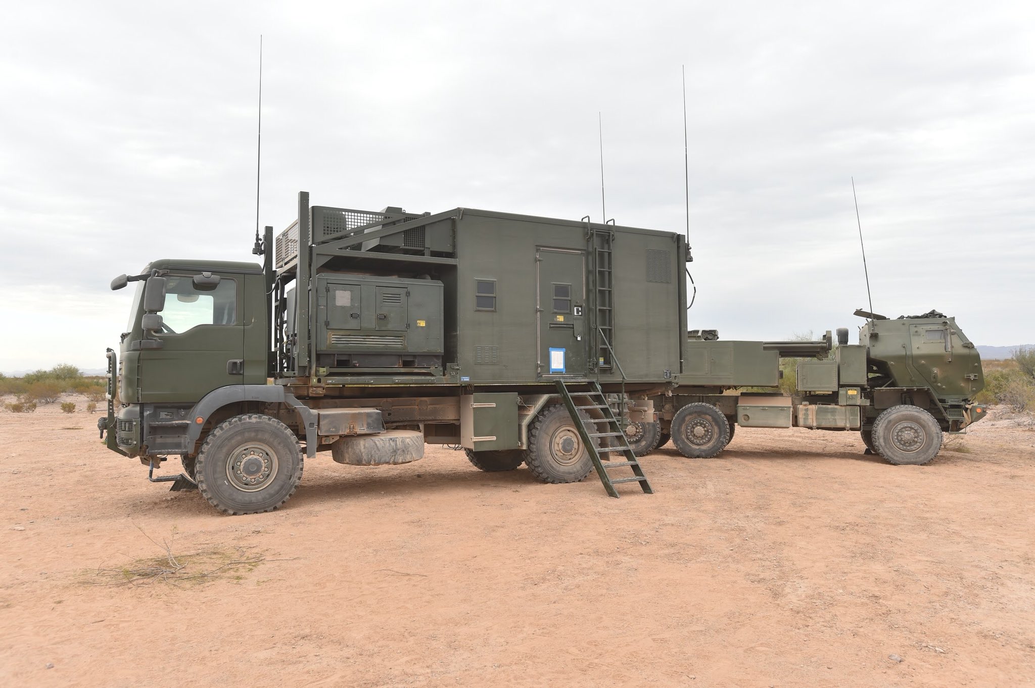 Estados Unidos transferirá a Ucrania vehículos de mando y control. Lo más probable es que se necesiten para operar el M142 HIMARS Estados Unidos transferirá a Ucrania vehículos de mando y control. Lo más probable es que se necesiten para operar el M142 HIMARS
