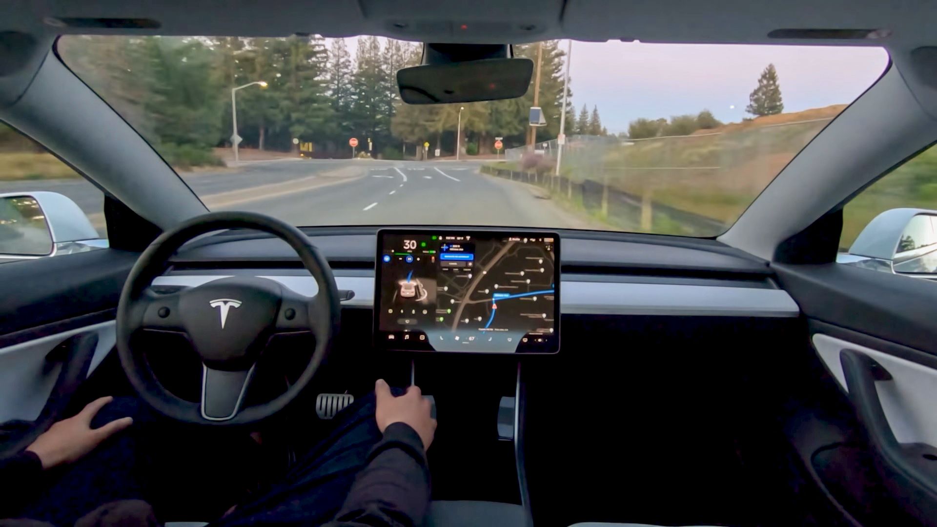 California prohíbe a Tesla denominar Full Self-Driving a su sistema de asistencia al conductor California prohíbe a Tesla denominar Full Self-Driving a su sistema de asistencia al conductor
