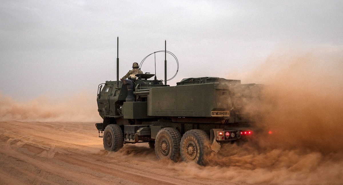 Estados Unidos podría haber enviado un segundo lote de sistemas de cohetes de artillería de alta movilidad M142 HIMARS a Siria Estados Unidos podría haber enviado un segundo lote de sistemas de cohetes de artillería de alta movilidad M142 HIMARS a Siria