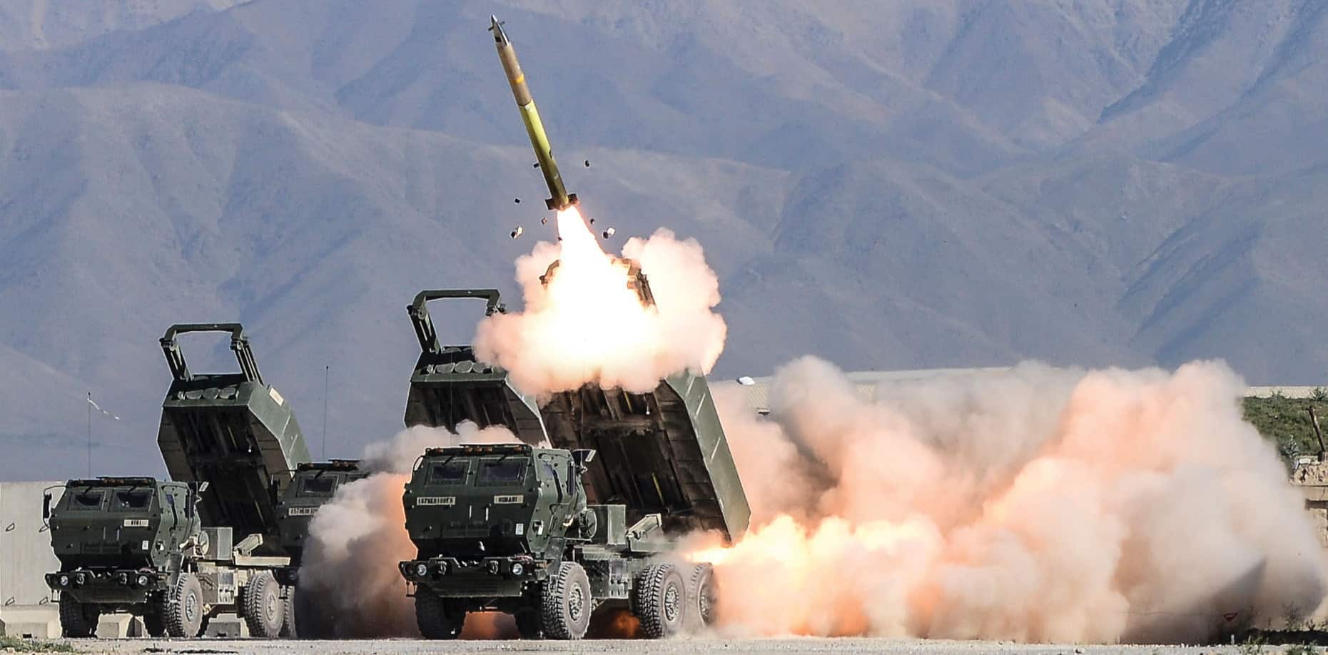 Con HIMARS, precisión y exactitud: las modernas capacidades del GMLRS Lanzamiento de GMLRS con HIMARS: excelencia en ingeniería en acción