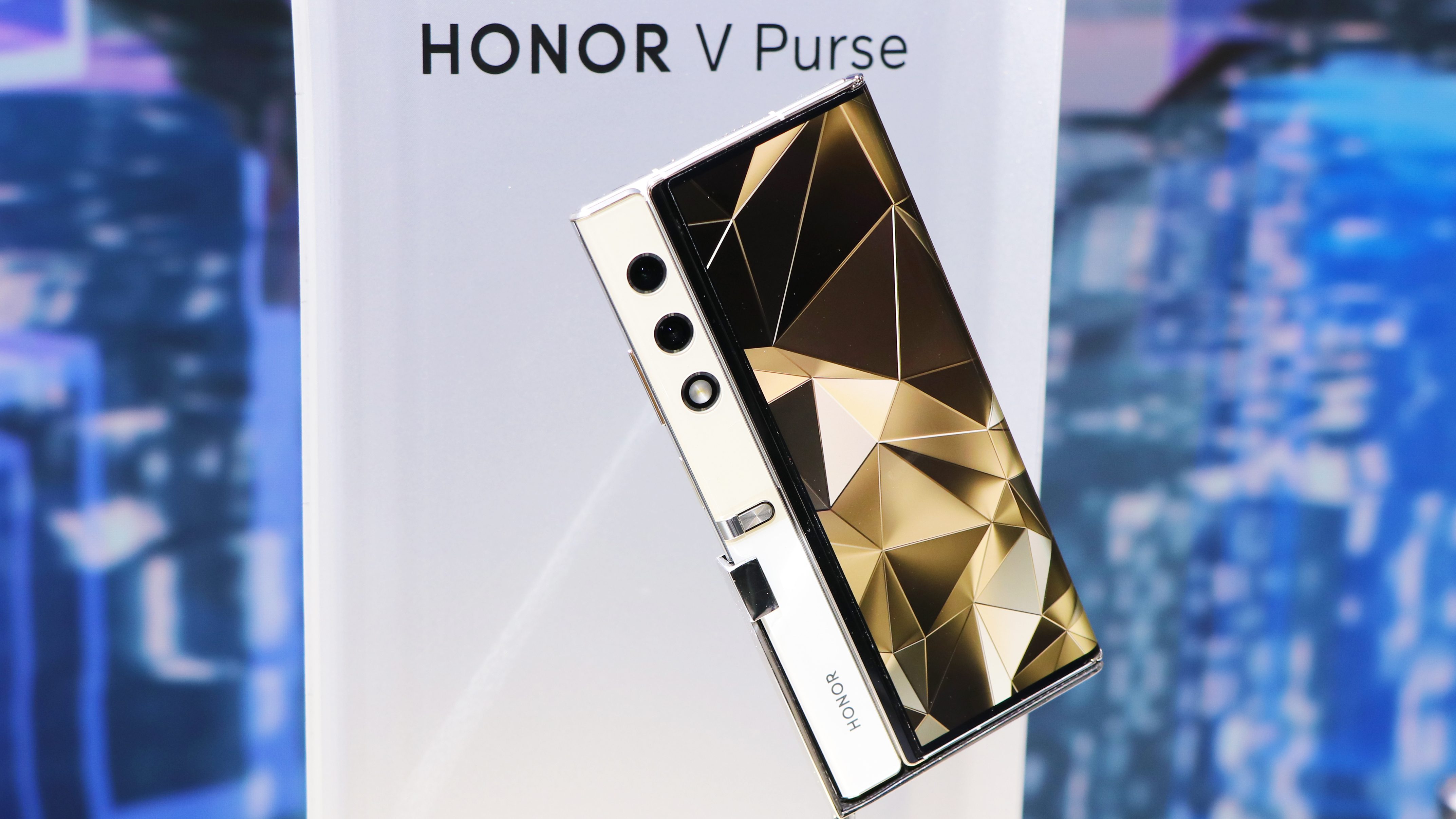 No es sólo un concepto, sino un smartphone de producción: el Honor V Monedero debutará el 19 de septiembre No es sólo un concepto, sino un smartphone de producción: el Honor V Monedero debutará el 19 de septiembre