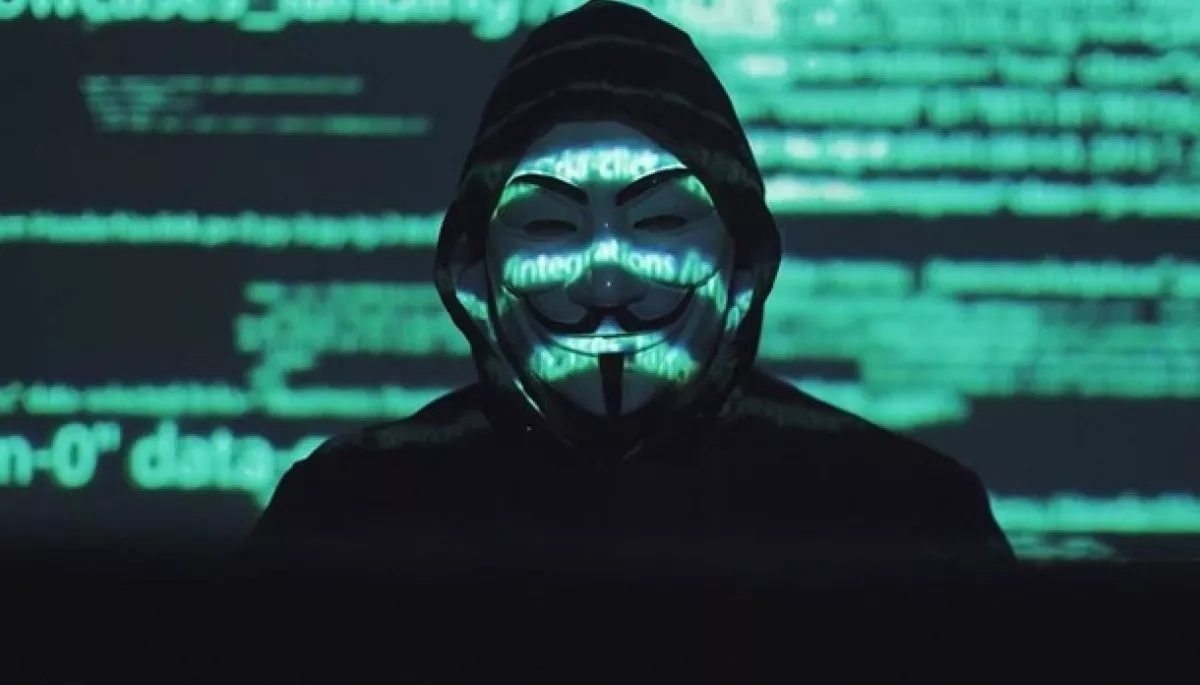 El hacker irrumpió en un holding ruso con canales de televisión de propaganda. El hacker irrumpió en un holding ruso con canales de televisión de propaganda.