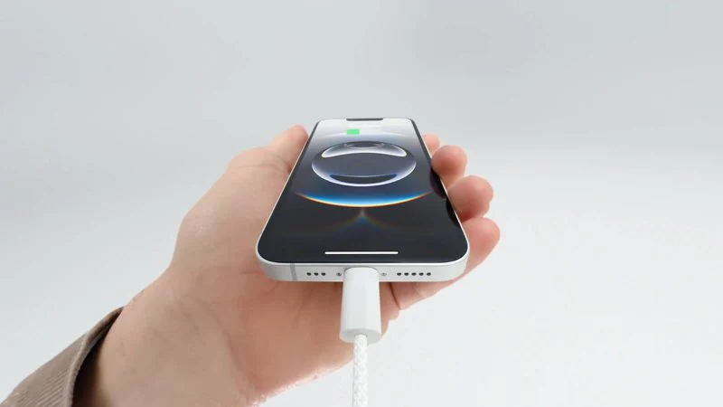 ¿Merece la pena gastar más? El iPhone 16e mostró el mejor resultado de batería iPhone 16e vs. iPhone 16: ¿Quién ganó la prueba de batería?