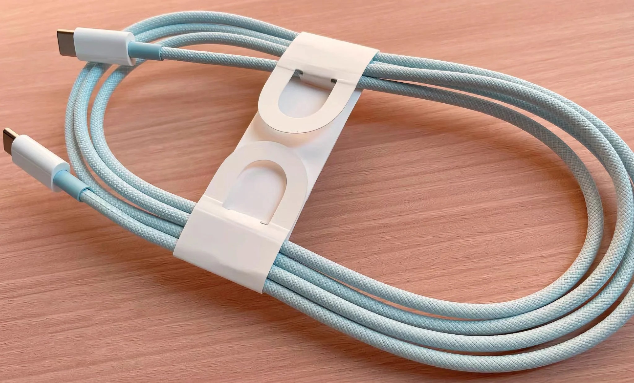 Los cables USB-C incluidos para el iPhone 15 y el iPhone 15 Plus volverán a estar limitados a velocidades de transferencia USB 2.0 Los cables USB-C incluidos para el iPhone 15 y el iPhone 15 Plus volverán a estar limitados a velocidades de transferencia USB 2.0