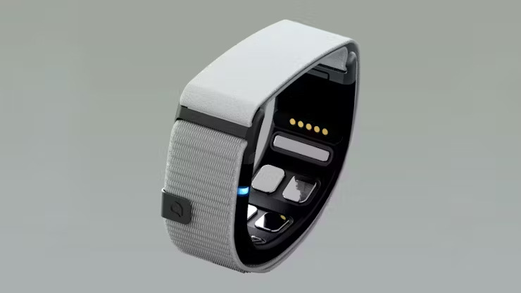 Mudra Link, una pulsera neuronal que controla gadgets mediante gestos, se presentó en Internet Mudra Link, una pulsera neuronal que controla gadgets mediante gestos, se presentó en Internet
