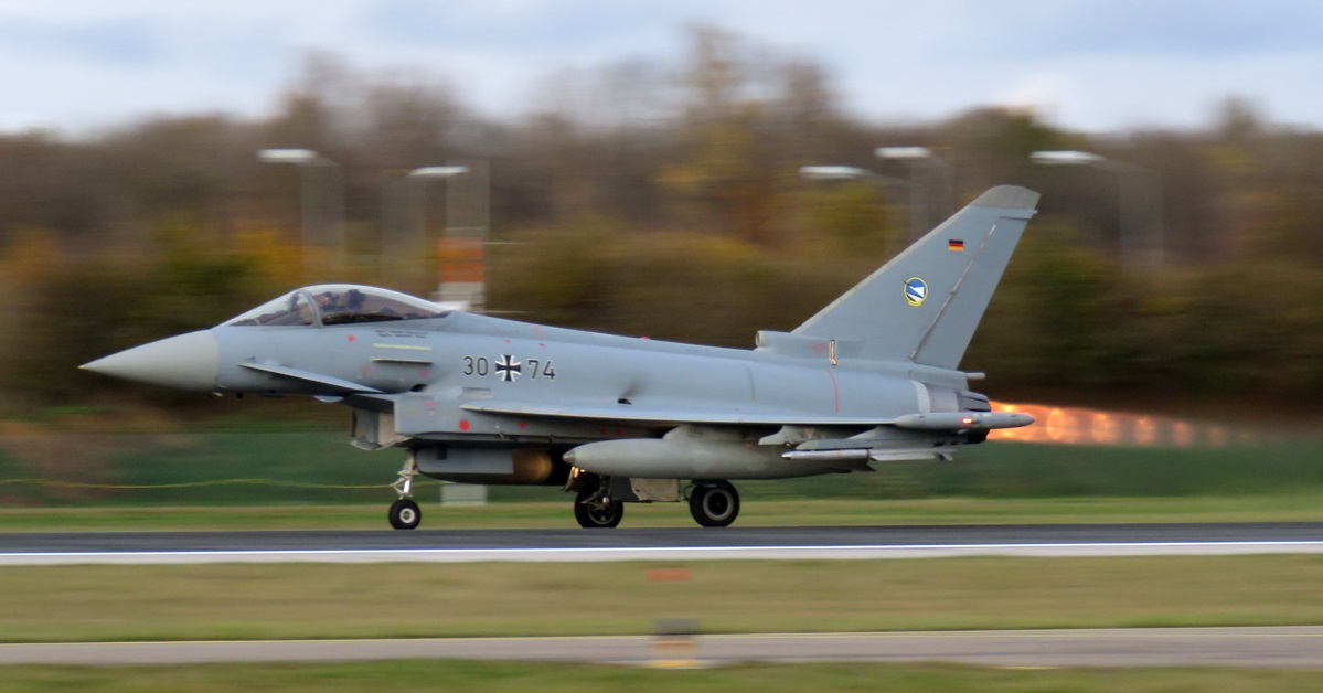 Alemania mejorará la capacidad de seguimiento y escolta de objetivos de todos sus cazas Eurofighter Typhoon con el radar ECRS Mk1 Alemania mejorará la capacidad de seguimiento y escolta de objetivos de todos sus cazas Eurofighter Typhoon con el radar ECRS Mk1