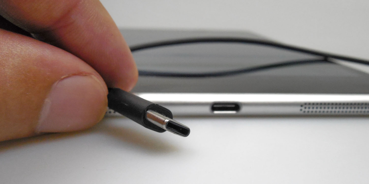 Goodbye Lightning: el Parlamento Europeo apoya el reconocimiento de USB Type-C como conector estándar para dispositivos móviles Goodbye Lightning: el Parlamento Europeo apoya el reconocimiento de USB Type-C como conector estándar para dispositivos móviles