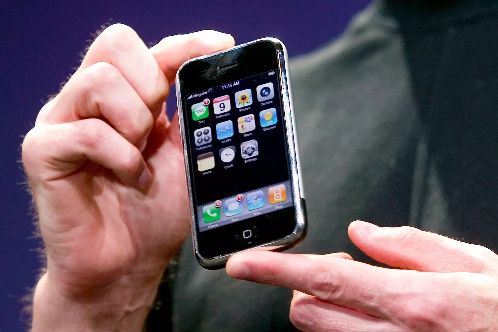 Sellado, nunca usado: el primer iPhone vendido en subasta por 55.000 dólares Sellado, nunca usado: el primer iPhone vendido en subasta por 55.000 dólares