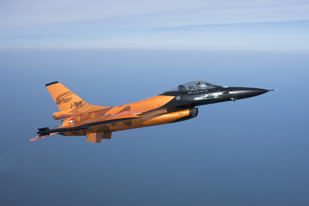 Países Bajos, EE.UU., Reino Unido y Dinamarca debaten la transferencia de cazas F-16 Fighting Falcon de cuarta generación a Ucrania Países Bajos, EE.UU., Reino Unido y Dinamarca debaten la transferencia de cazas F-16 Fighting Falcon de cuarta generación a Ucrania