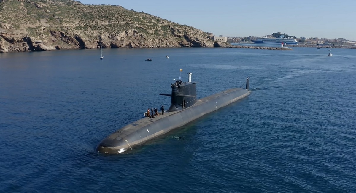 Navatina quiere vender a Filipinas dos submarinos diesel-eléctricos de la clase S-80 Plus Isaac Peral valorados en 1.700 millones de dólares que llevan misiles antibuque Harpoon y NSM. Navatina quiere vender a Filipinas dos submarinos diesel-eléctricos de la clase S-80 Plus Isaac Peral valorados en 1.700 millones de dólares que llevan misiles antibuque Harpoon y NSM.