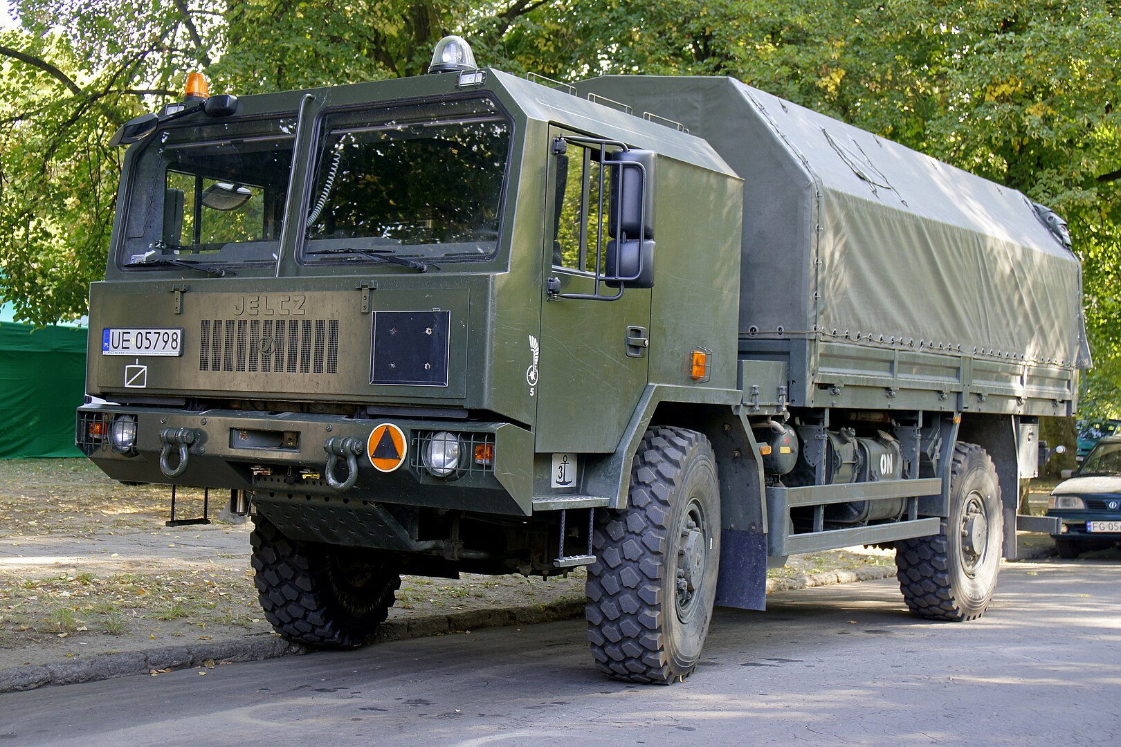 Evolución de un icono: una mirada en profundidad al camión militar Jelcz 442.32 Odkrywając Jelcza 442.32: Inżynieryjny majstersztyk w świecie samochodów ciężarowych