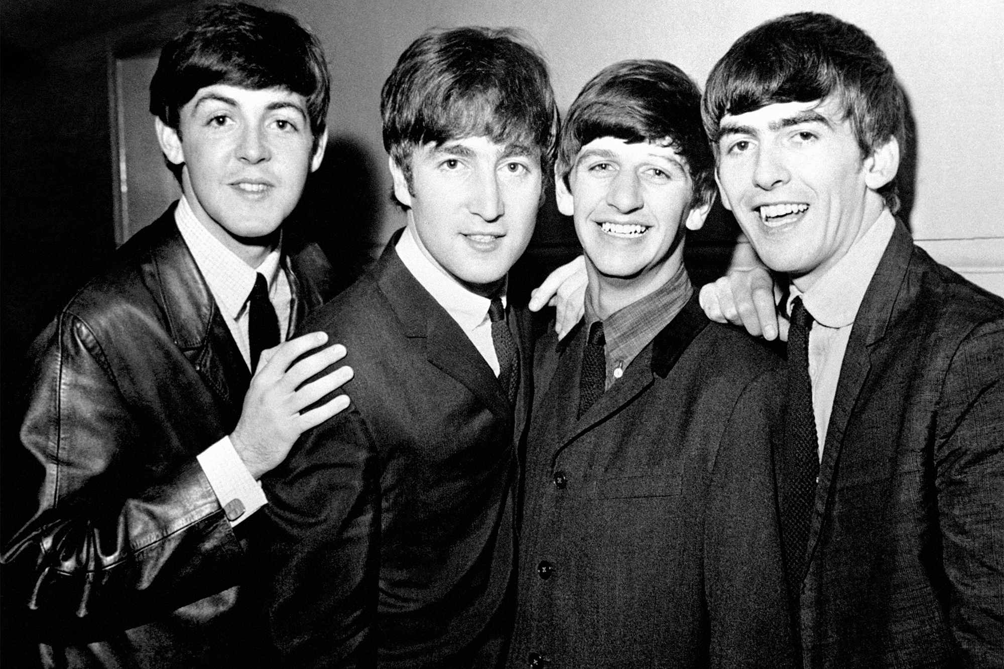 La IA ayudó a "extraer" la voz de John Lennon de una vieja maqueta para que los Beatles publicaran su última canción La IA ayudó a "extraer" la voz de John Lennon de una vieja maqueta para que los Beatles publicaran su última canción
