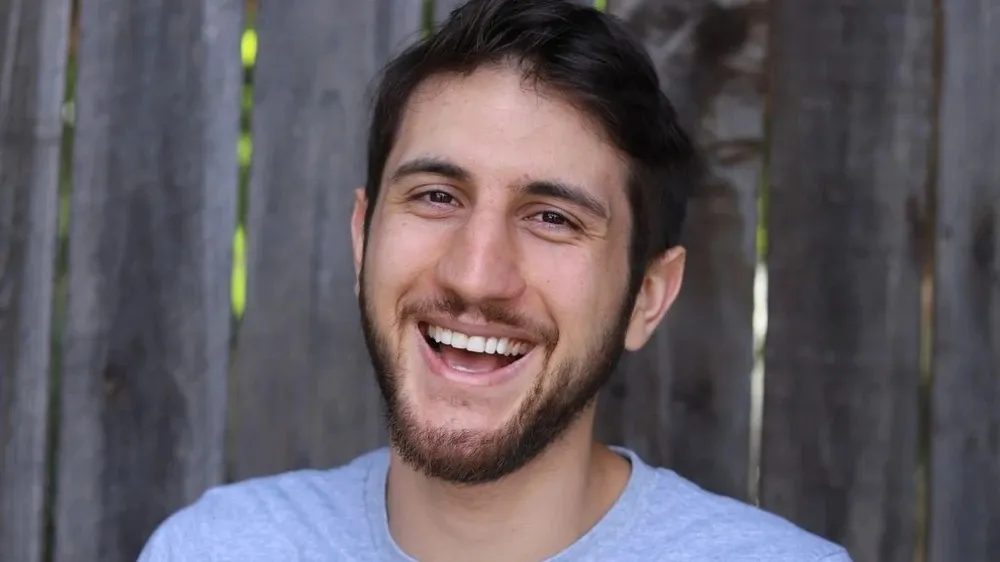 Kevin Afghani es la nueva voz oficial de Mario Kevin Afghani es la nueva voz oficial de Mario