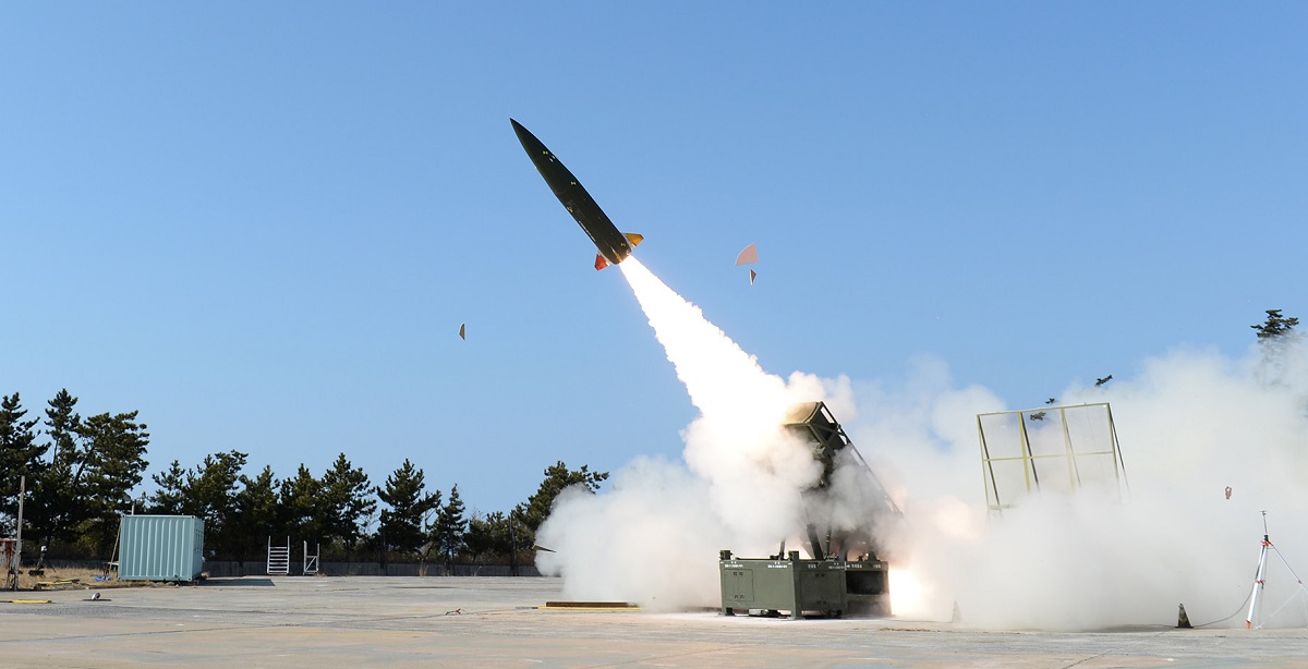 La República de Corea invierte 218 millones de dólares en el desarrollo del misil balístico táctico KTSSM-II para derrotar los búnkeres y sistemas de misiles norcoreanos La República de Corea invierte 218 millones de dólares en el desarrollo del misil balístico táctico KTSSM-II para derrotar los búnkeres y sistemas de misiles norcoreanos