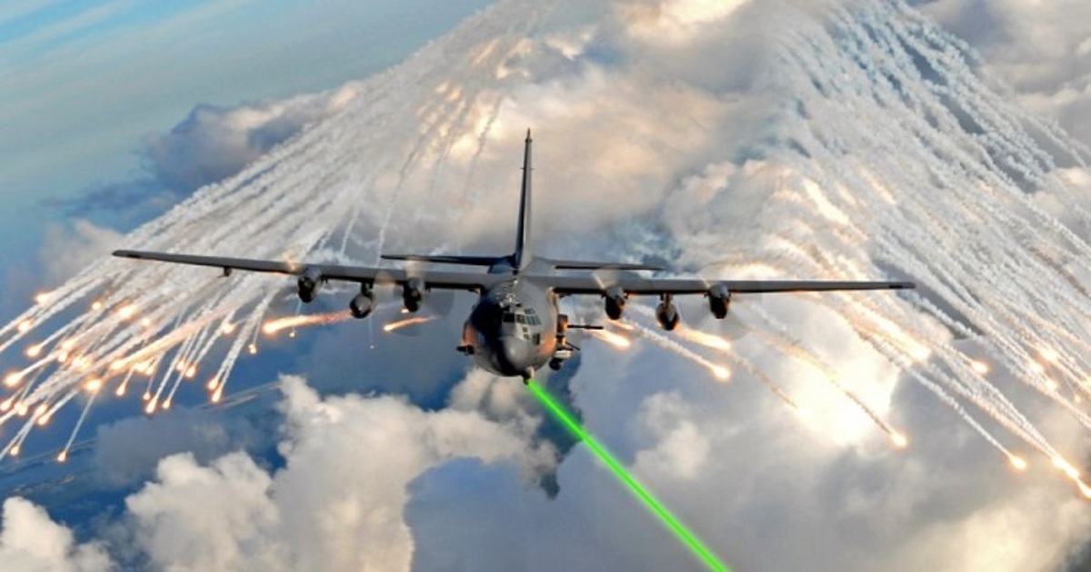El Ejército de EE.UU. se niega a instalar armas láser en los aviones El Ejército de EE.UU. se niega a instalar armas láser en los aviones