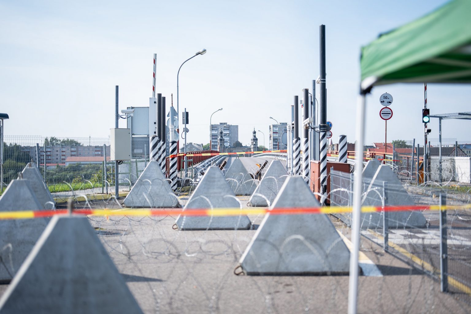 Lituania instalará barreras antitanque de hierro en la frontera con Rusia Lituania instalará barreras antitanque de hierro en la frontera con Rusia