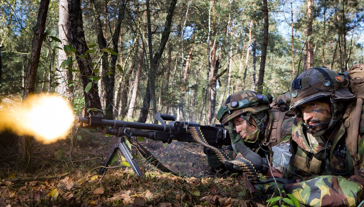 Holanda comprará un número indeterminado de ametralladoras belgas FN MAG de 7,62 mm por 121 millones de dólares para Ucrania Holanda comprará un número indeterminado de ametralladoras belgas FN MAG de 7,62 mm por 121 millones de dólares para Ucrania
