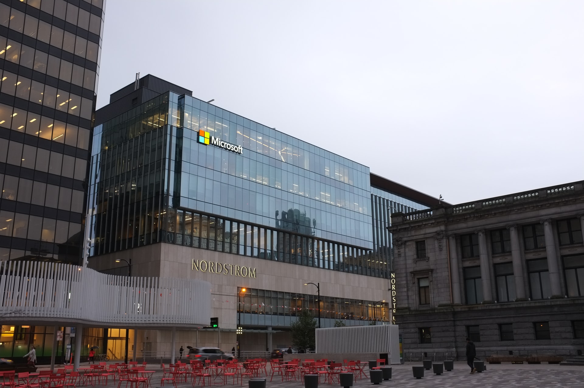 Microsoft ha desplazado a Apple como la empresa más cara Microsoft ha desplazado a Apple como la empresa más cara