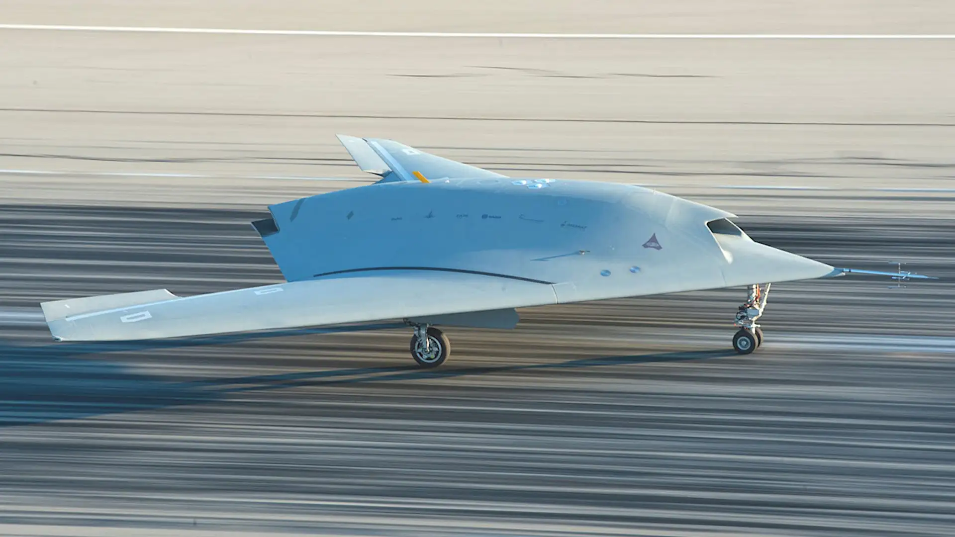 Lockheed Martin ayudó a India a desarrollar el dron furtivo Vajra, con una velocidad de crucero de 108 km/h y un alcance de 160 km. Lockheed Martin ayudó a India a desarrollar el dron furtivo Vajra, con una velocidad de crucero de 108 km/h y un alcance de 160 km.