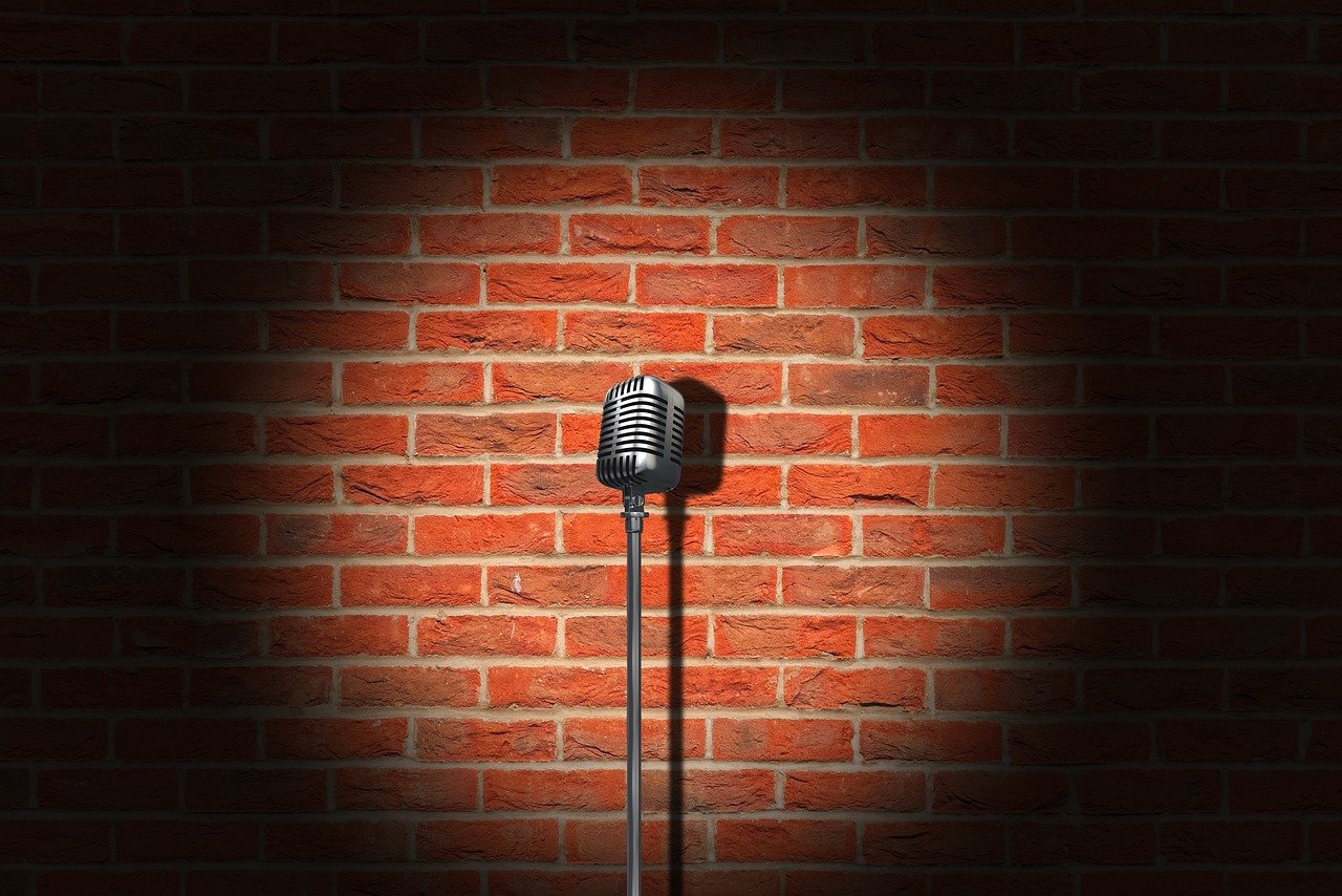 Spotify elimina las principales entradas de stand-up stand-up del catálogo en medio de la controversia de los derechos de autor Spotify elimina las principales entradas de stand-up stand-up del catálogo en medio de la controversia de los derechos de autor