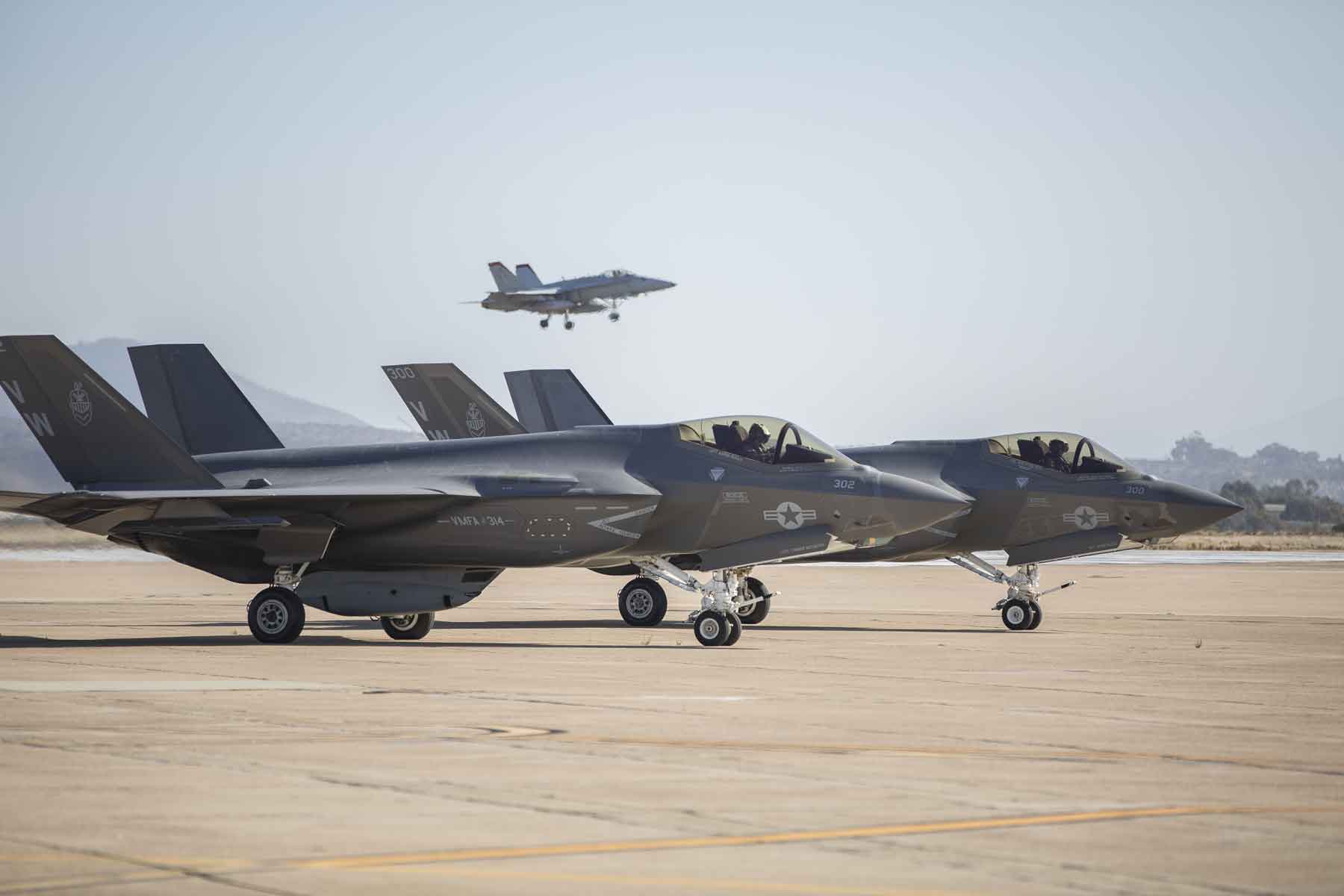 El Cuerpo de Marines de EE.UU. forma un segundo escuadrón de cazas de quinta generación F-35C Lightning II El Cuerpo de Marines de EE.UU. forma un segundo escuadrón de cazas de quinta generación F-35C Lightning II