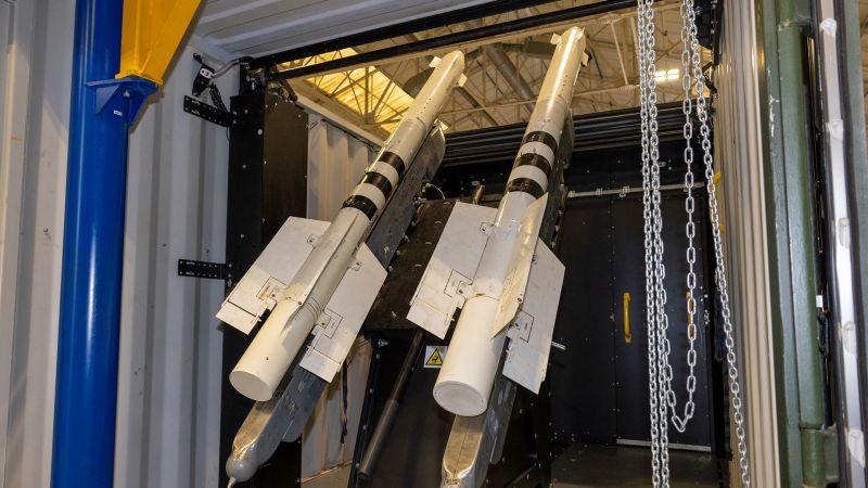 El poder del Gravehawk: Conozca el P-73 actualizado en acción Gravehawk: Impulso a reacción con los nuevos P-73