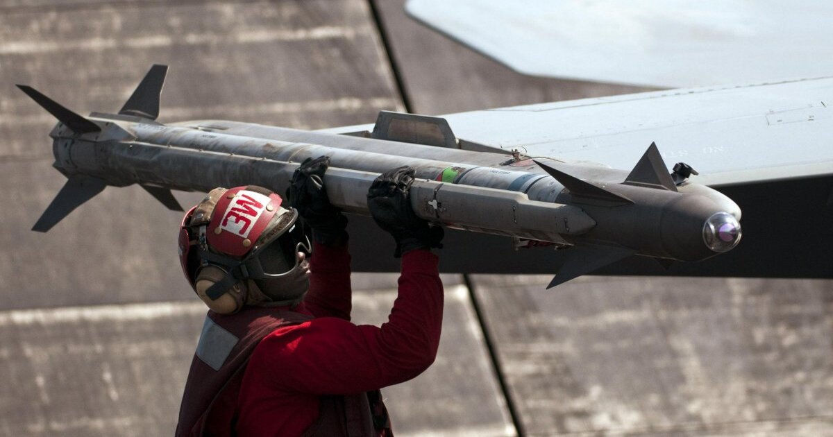 Rumanía suministrará a sus F-16 los últimos misiles aire-aire AIM-9X Rumanía suministrará a sus F-16 los últimos misiles aire-aire AIM-9X