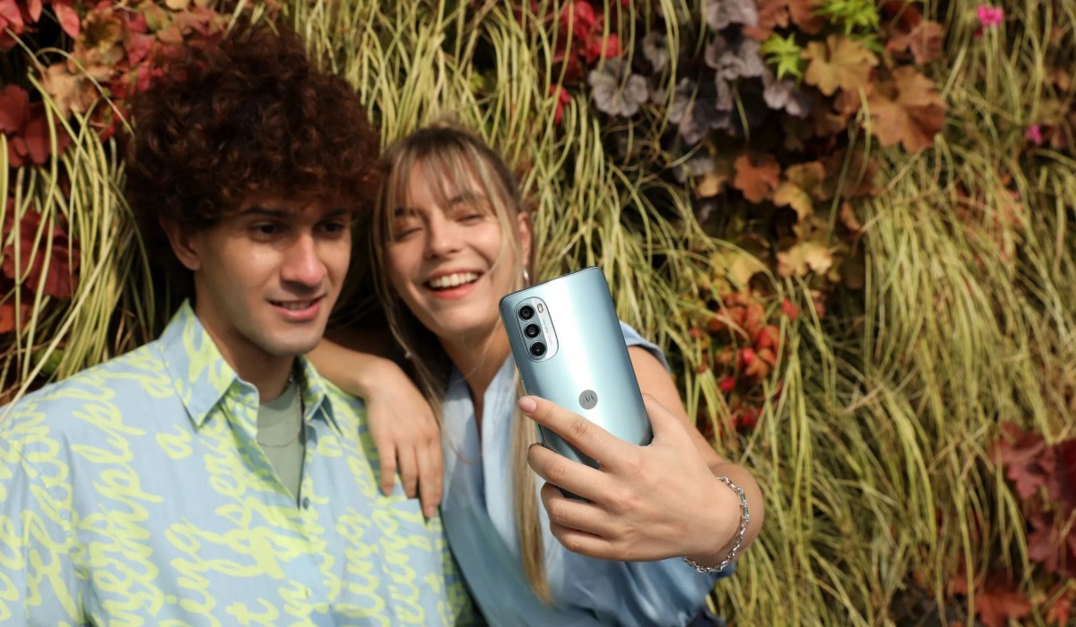 Motorola lanza los teléfonos inteligentes Moto G62 5G y G42 Motorola lanza los teléfonos inteligentes Moto G62 5G y G42
