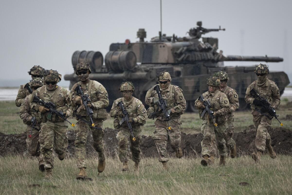 La OTAN planea aumentar el número de brigadas de combate de 82 a 131 debido a la amenaza de Rusia La OTAN planea aumentar el número de brigadas de combate de 82 a 131 debido a la amenaza de Rusia