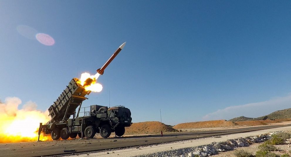 El MIM-104 Patriot destruyó casi simultáneamente seis misiles hipersónicos Kh-47M2 e interceptó 80 amenazas aéreas en un mes. El MIM-104 Patriot destruyó casi simultáneamente seis misiles hipersónicos Kh-47M2 e interceptó 80 amenazas aéreas en un mes.