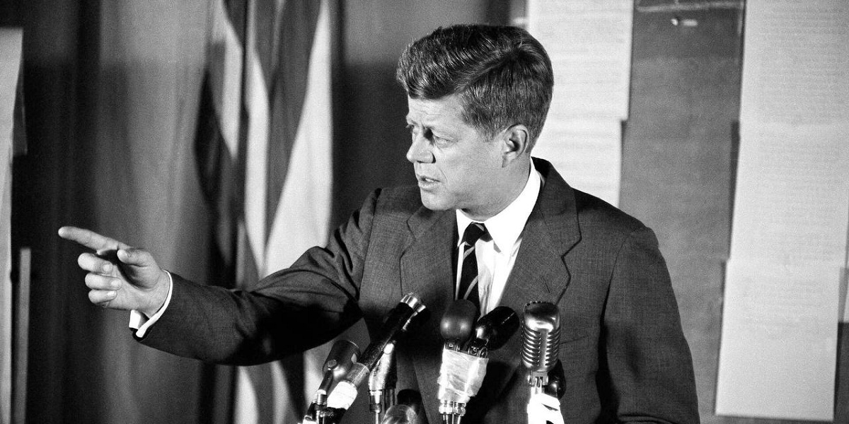 Netflix está desarrollando una miniserie biográfica sobre la vida del 35º presidente de EE.UU. John F. Kennedy Netflix está desarrollando una miniserie biográfica sobre la vida del 35º presidente de EE.UU. John F. Kennedy