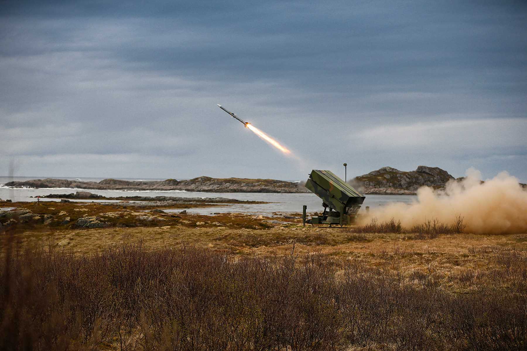 Canadá comprará una batería de sistemas de misiles tierra-aire NASAMS para Ucrania Canadá comprará una batería de sistemas de misiles tierra-aire NASAMS para Ucrania